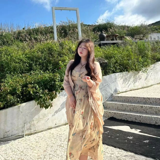 叮叮家【烟雨行舟】早秋季显瘦碎花吊带连衣裙+长款防晒开衫