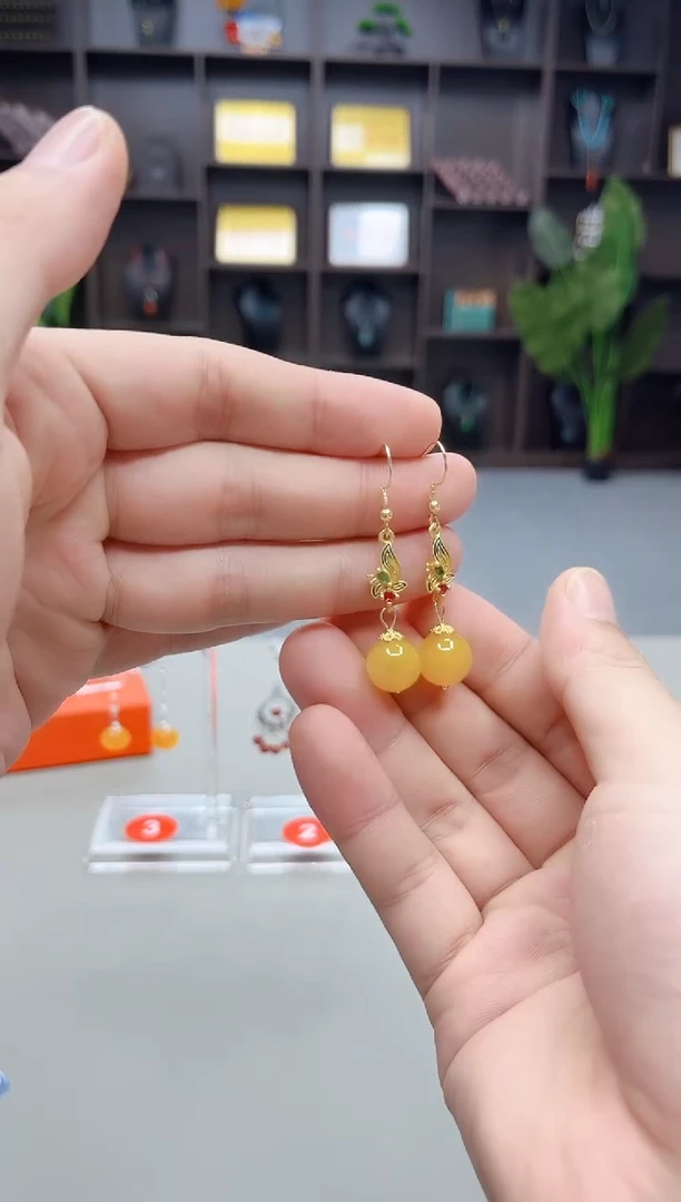 银S925镶嵌耳饰玛瑙/玉髓318000