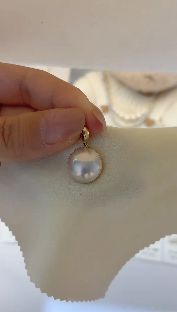 18K金镶嵌吊坠(不含链)拼合珍珠（马贝珠）13-14澳白马贝设计款