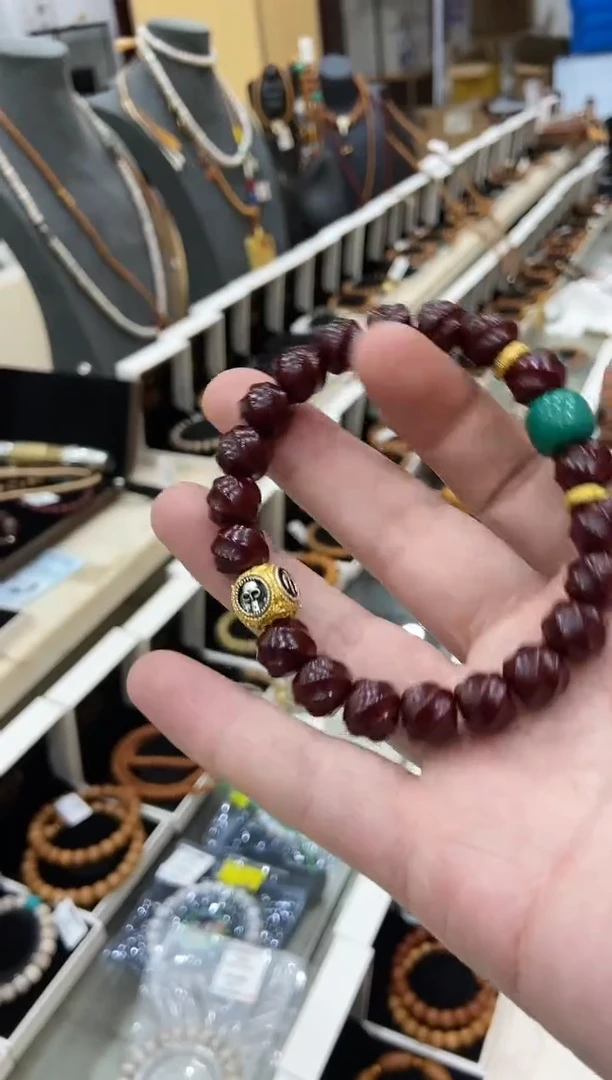 菩提手串/手链机刷玉化猴头雕刻扭转乾坤手串