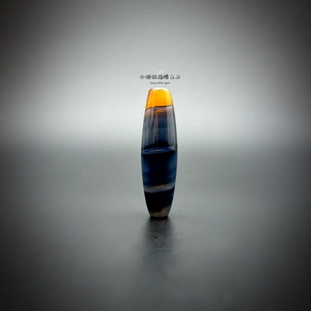 天然蓝沁凤眼缠丝玛瑙勒子 尺寸 37.6*10.8