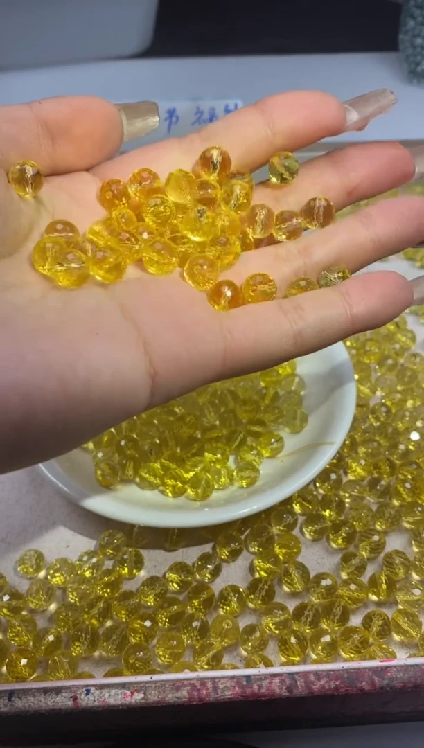 【闪购商品】水晶颈饰未镶嵌W533净体黄水切面8mm*10颗