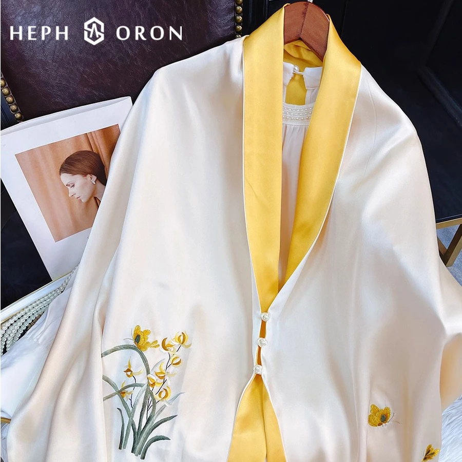 100%桑蚕丝手绣双层丝巾女2025新款旗袍外搭时尚丝绸披肩礼盒装