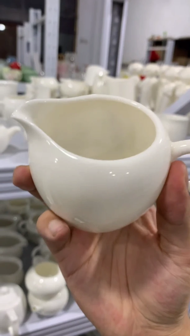 茶壶、盖碗、主人杯、客杯（轻轻微瑕介意勿拍）