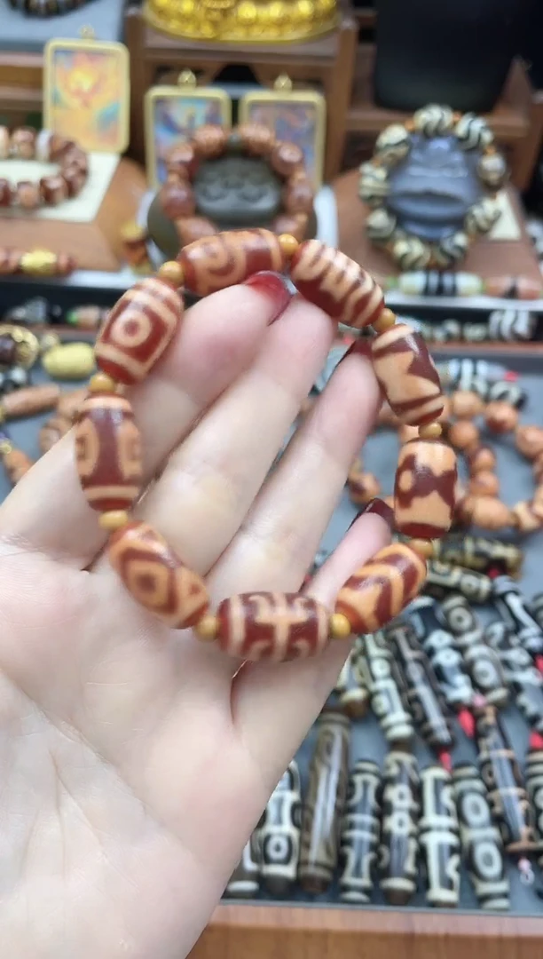 玛瑙/玉髓散珠剑*金蟾红肉桶珠手串