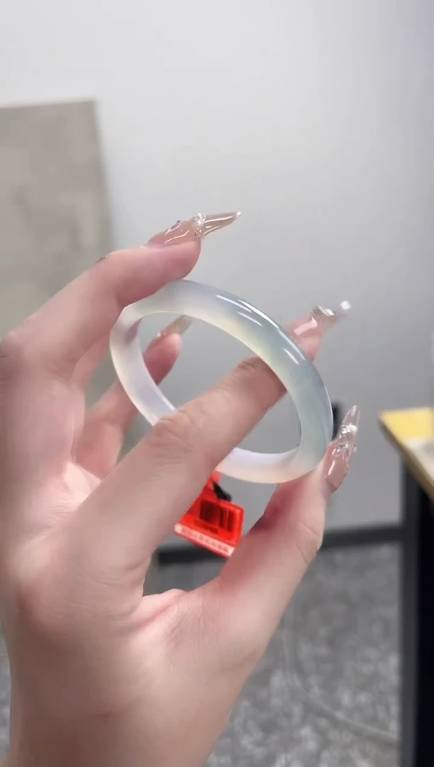 【闪购商品】玛瑙/玉髓手镯未镶嵌54圈 需要包容