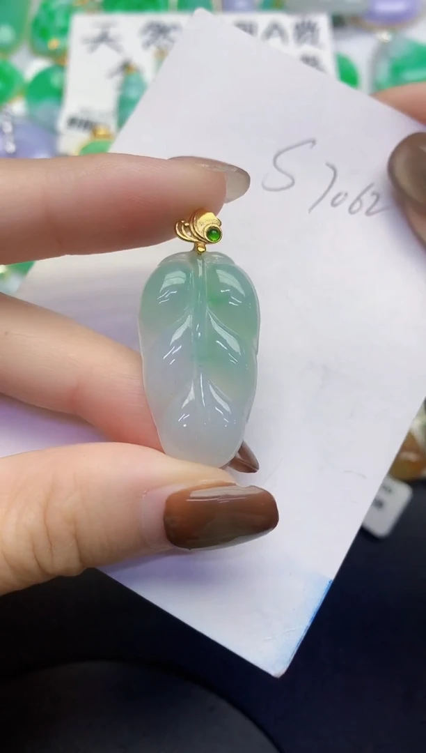 颈饰未镶嵌翡翠缅甸天然翡翠A货