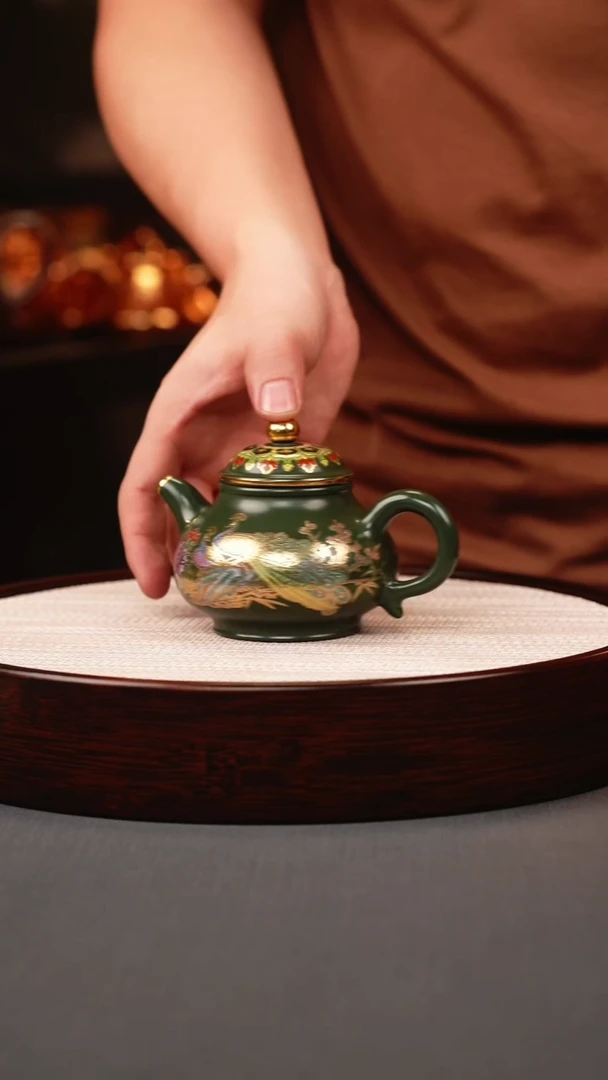 茶壶紫砂绿泥珐琅彩孔雀容天