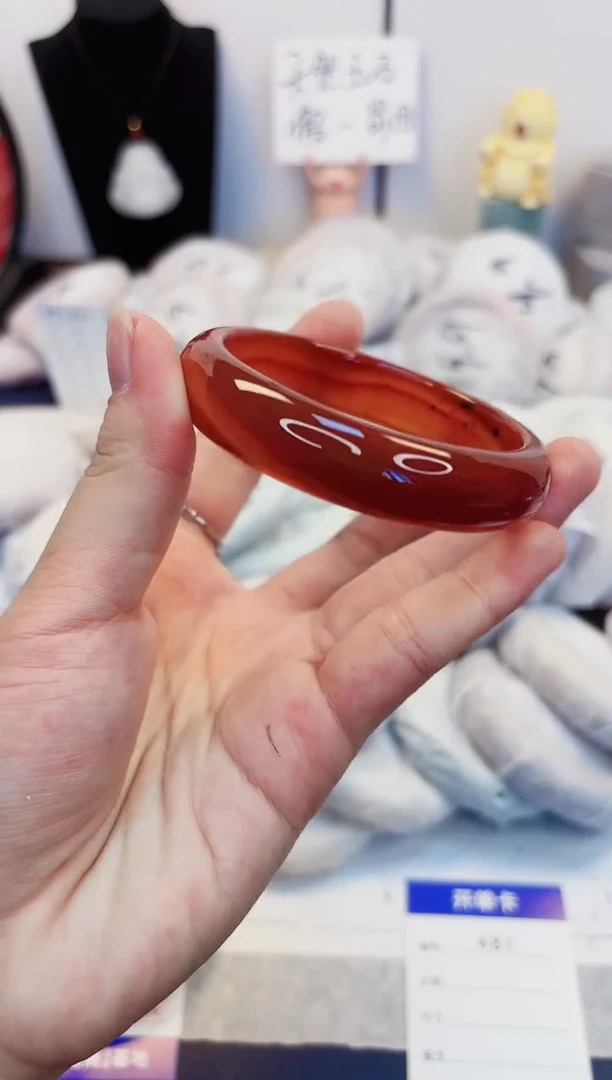 【闪购商品】石英质玉手镯未镶嵌481-玛瑙57圈口