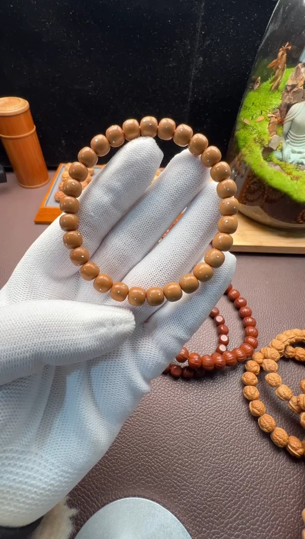 【闪购商品】猴头核桃手串满天星8+