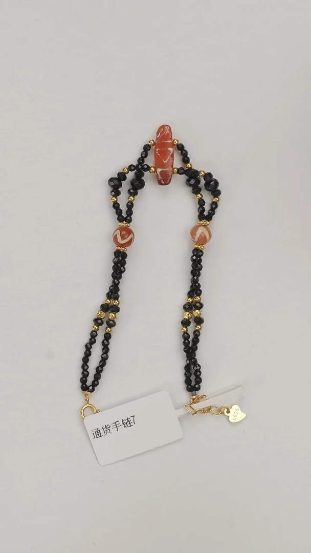 布艺非金属好看的红手串