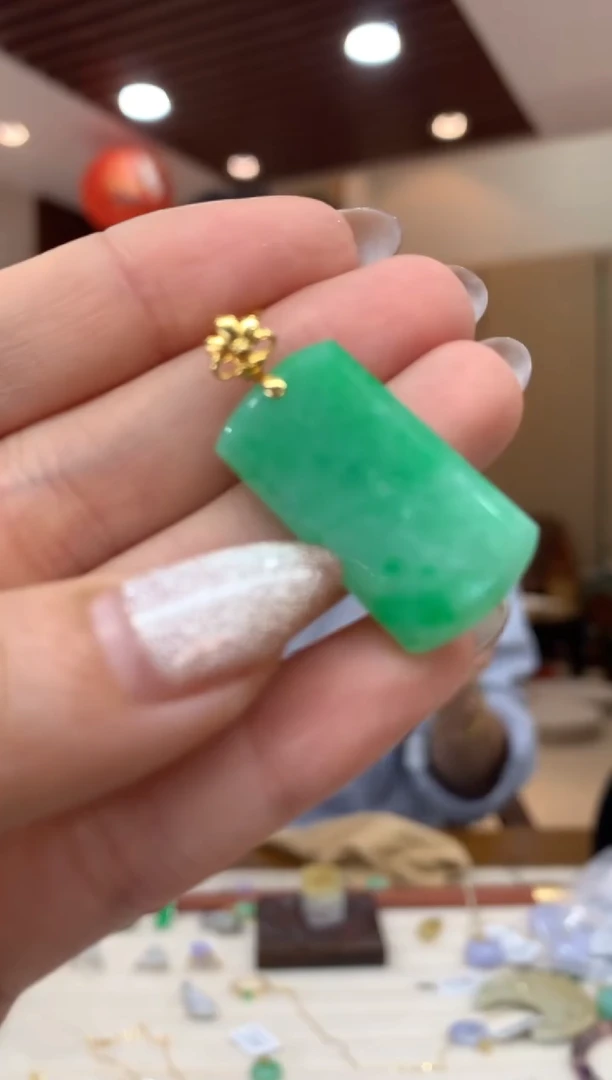 吊坠(不含链)18K金镶嵌翡翠无事牌