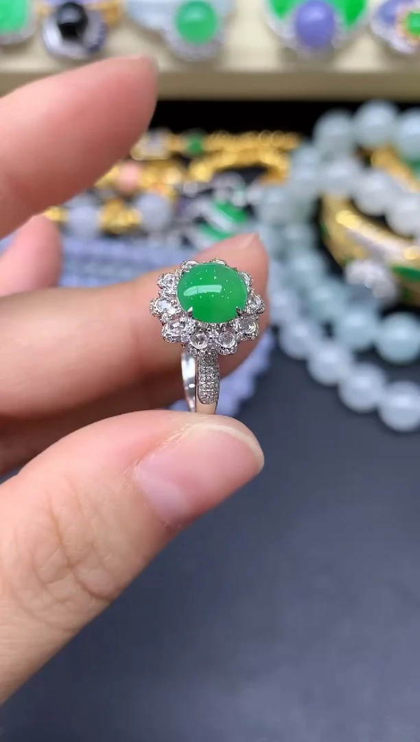 18K金镶嵌戒指翡翠220-雪姐翡翠天天见