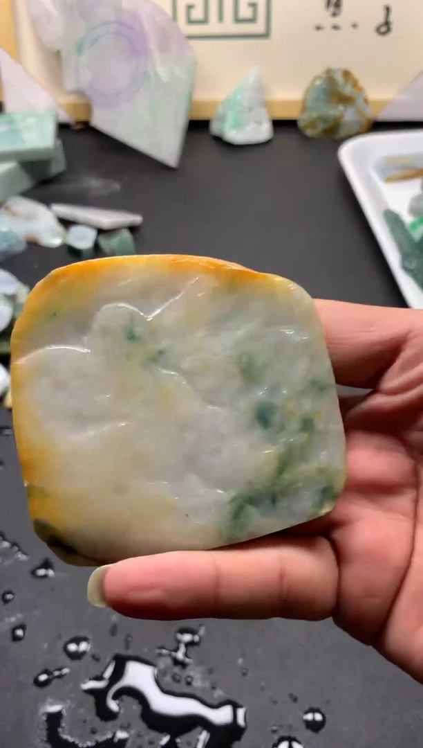 【闪购商品】翡翠挂件未镶嵌天然翡翠A货