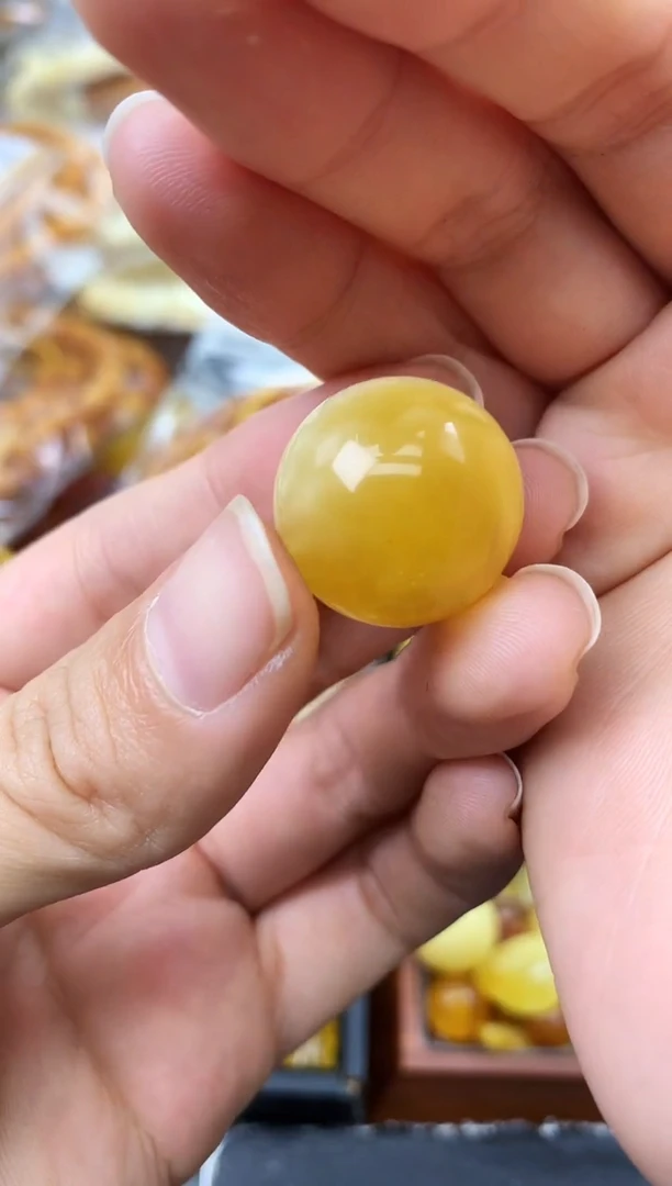 未镶嵌琥珀珠宝奇石33