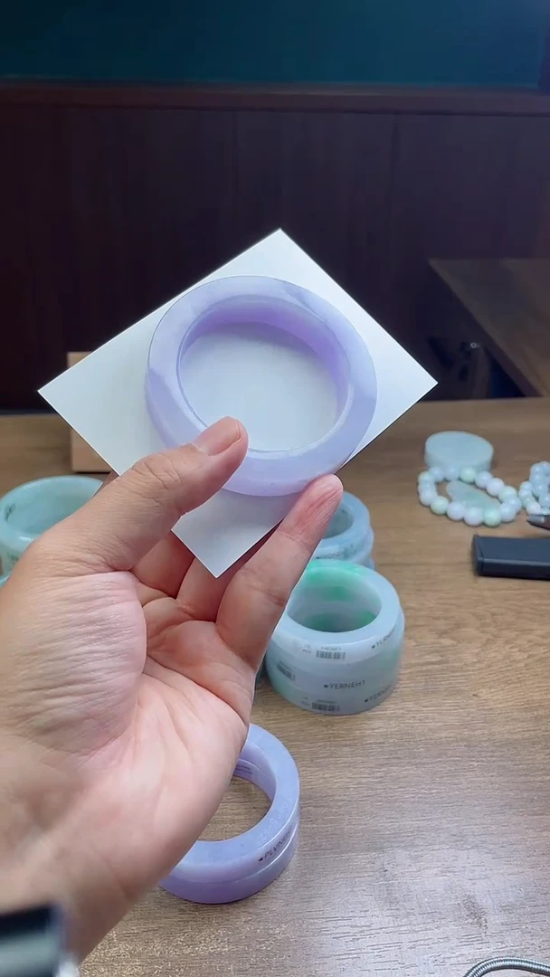 未镶嵌手镯定制翡翠d***a定制