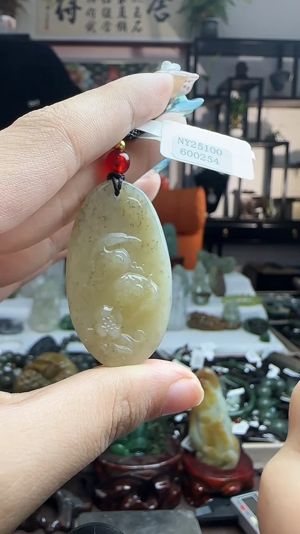 颈饰未镶嵌和田玉0254