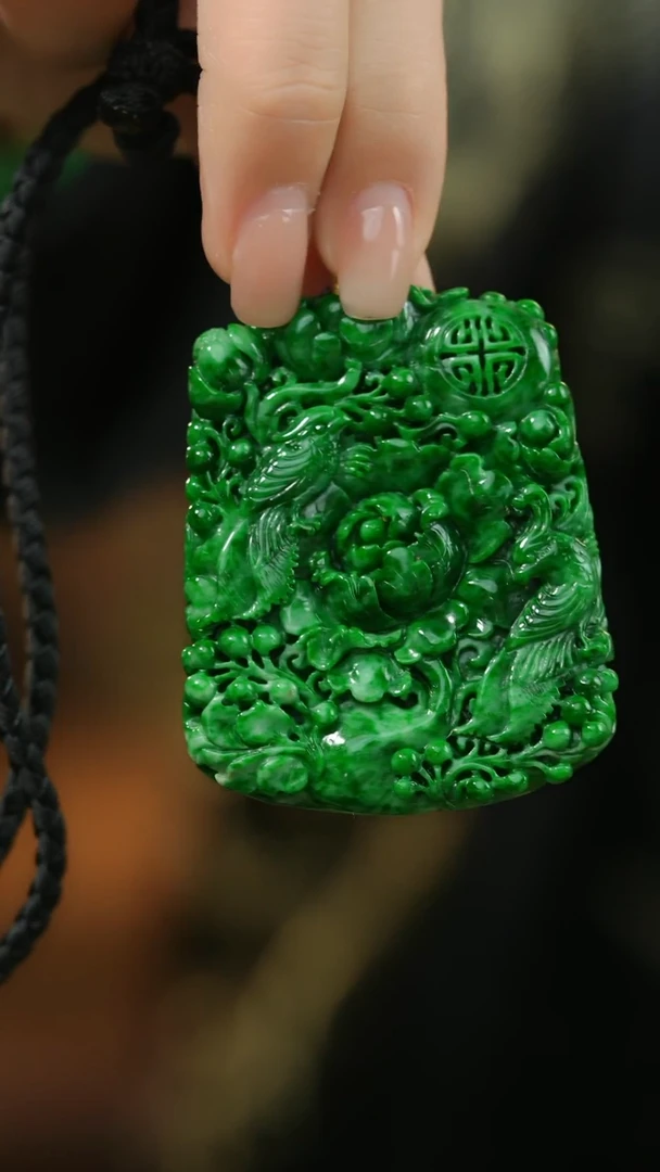 翡翠未镶嵌颈饰@WMG63040145@