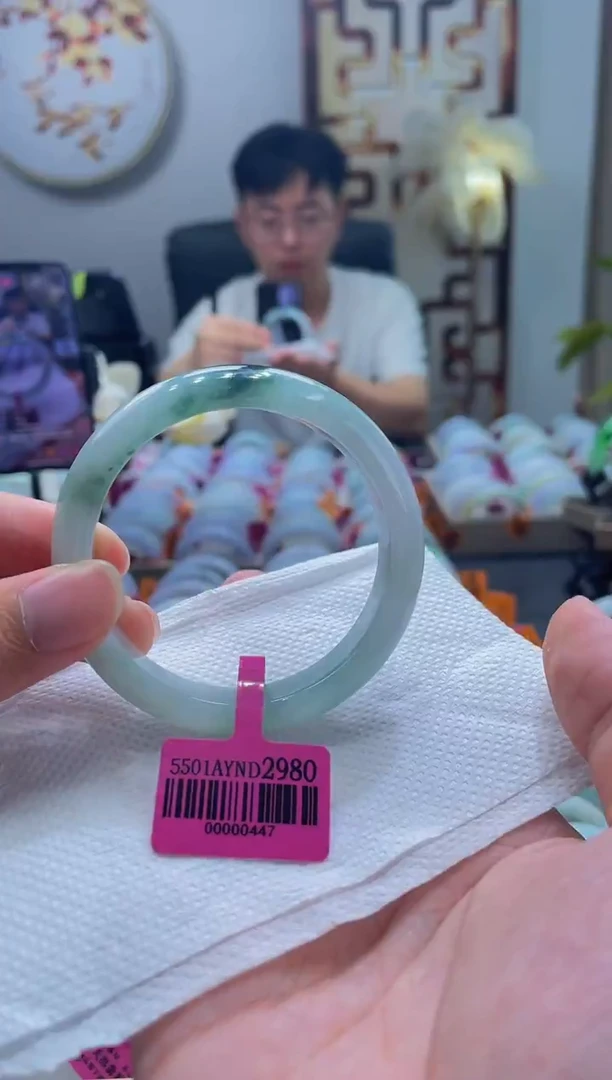 翡翠手镯未镶嵌227-55
