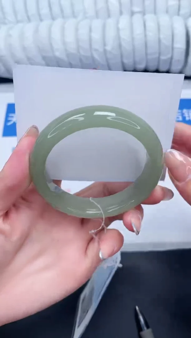 未镶嵌手镯石英质玉183-58DK