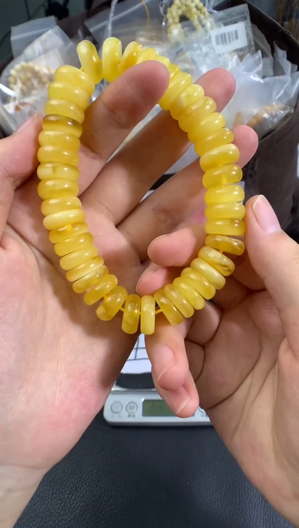 琥珀未镶嵌珠宝奇石1