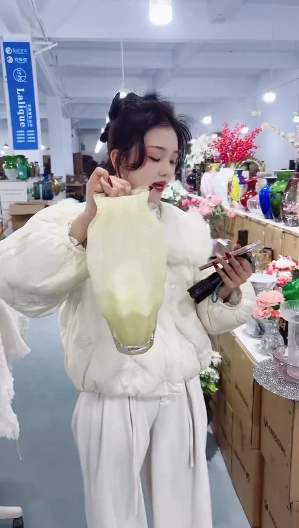 【闪购商品】玻璃私花主义花瓶厂-微瑕--R6BD