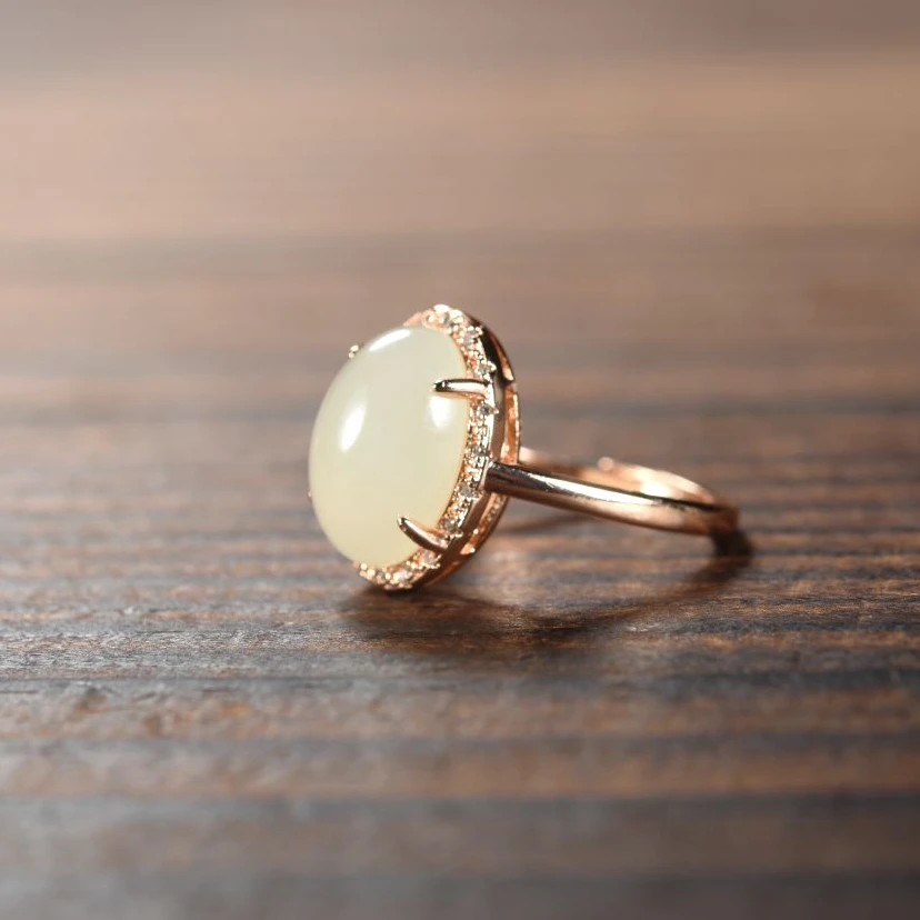 和田玉白玉蛋面戒指时尚百搭精品高级感玉质细腻女士随机发货