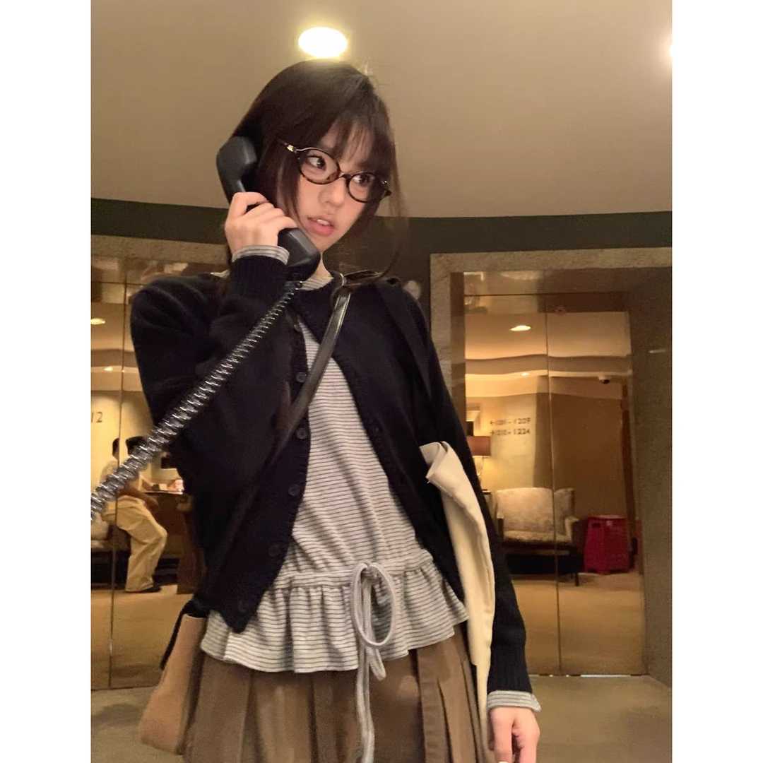 早秋设计感抽绳收腰木耳边内搭长袖T恤女C 9299#