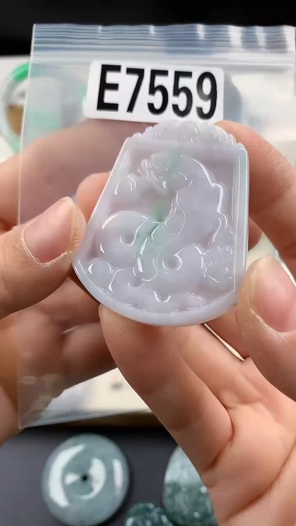 颈饰未镶嵌翡翠天然翡翠吊坠挂件