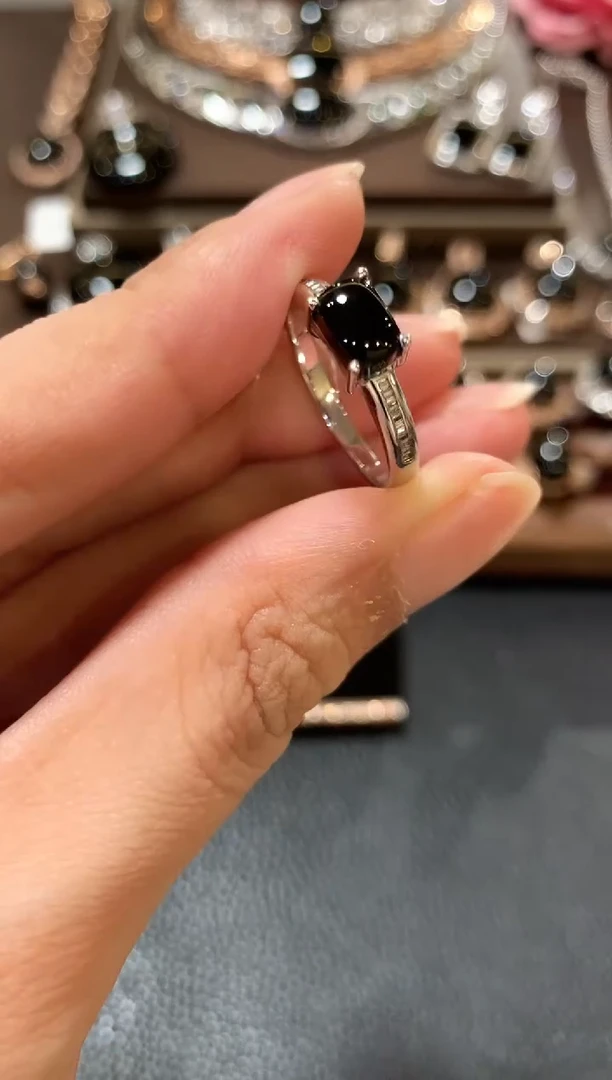 18K金镶嵌戒指翡翠m4