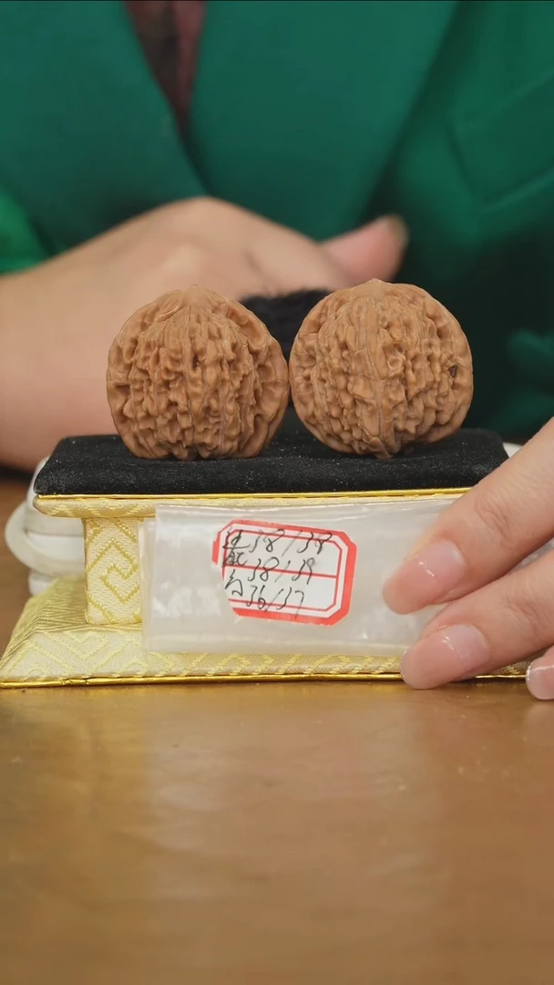 把件文玩核桃老一代楼