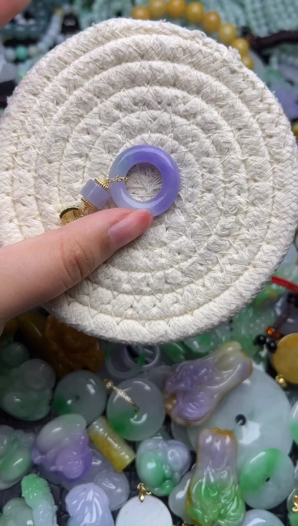 翡翠未镶嵌颈饰天然缅甸翡翠吊坠