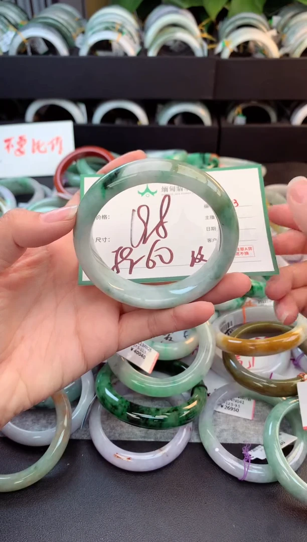未镶嵌定制翡翠花****意毛货需精细抛光+多人