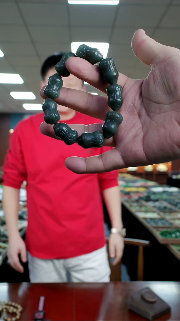 未镶嵌手链透闪石质玉手串