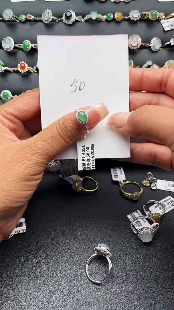 【闪购商品】翡翠戒指银S925镶嵌缅甸天然A货翡翠S925银镶嵌
