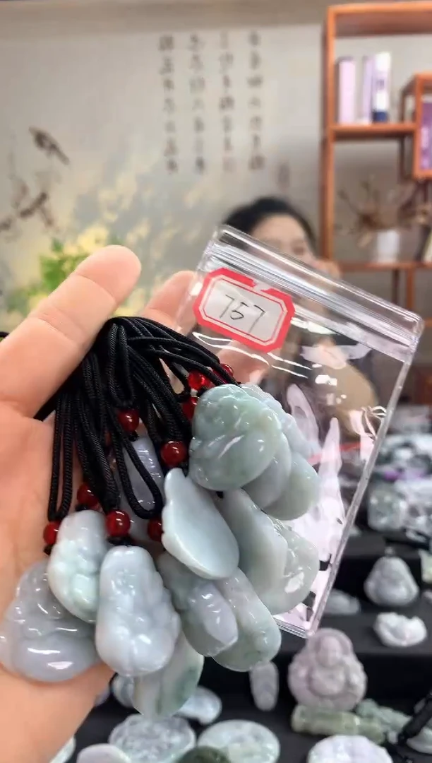【闪购商品】翡翠颈饰未镶嵌佛公757多样性发一件