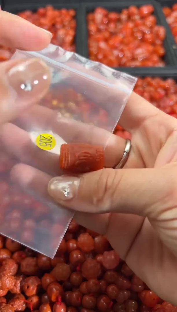 【闪购商品】南红玛瑙颈饰未镶嵌1
