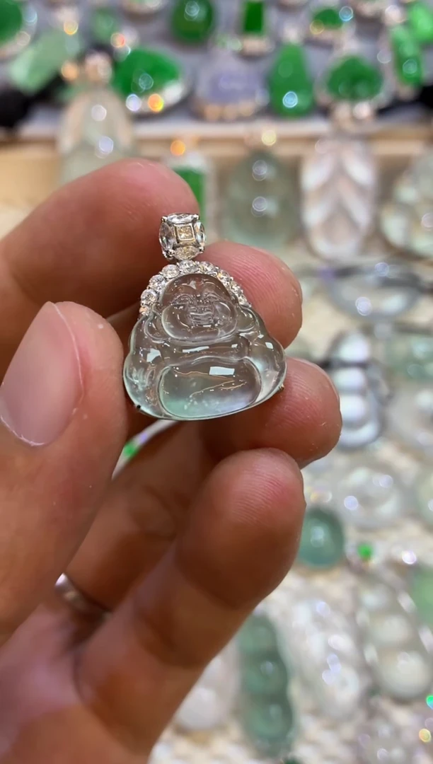 吊坠(不含链)18K金镶嵌翡翠十*?佛公