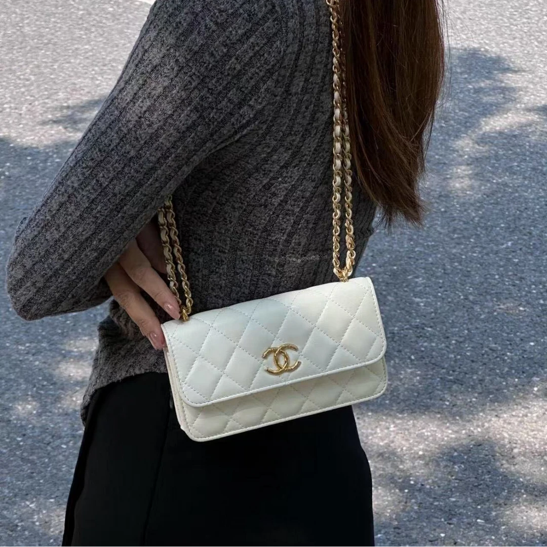 95新 Chanel/香奈儿 GGS23C mini woc手机包白色金扣羊皮44311563