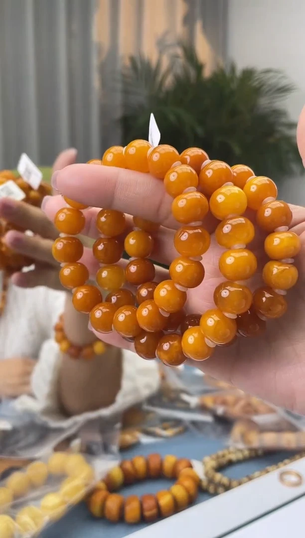 【闪购商品】蜜蜡珠宝奇石未镶嵌假一罚十，微瑕多样性发一件017.12