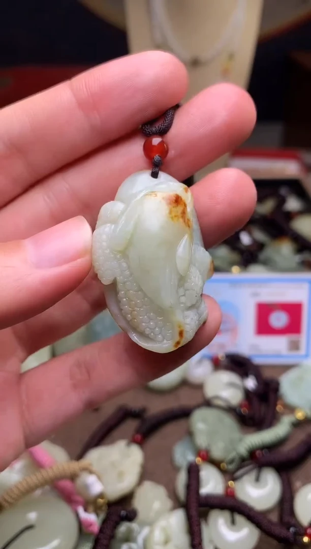 颈饰未镶嵌和田玉新疆料青海料清水和田玉吊坠