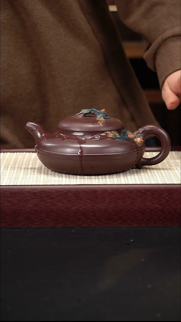 茶壶紫砂紫茄泥 线圆 寿桃