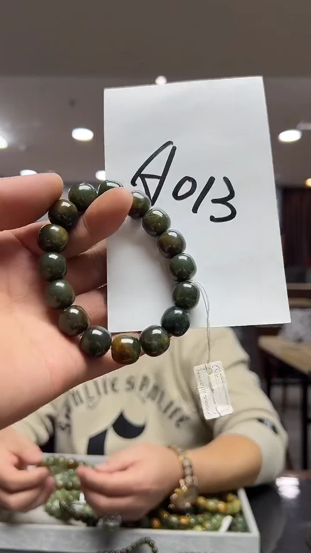 未镶嵌手链透闪石质玉多样性发货其中发一