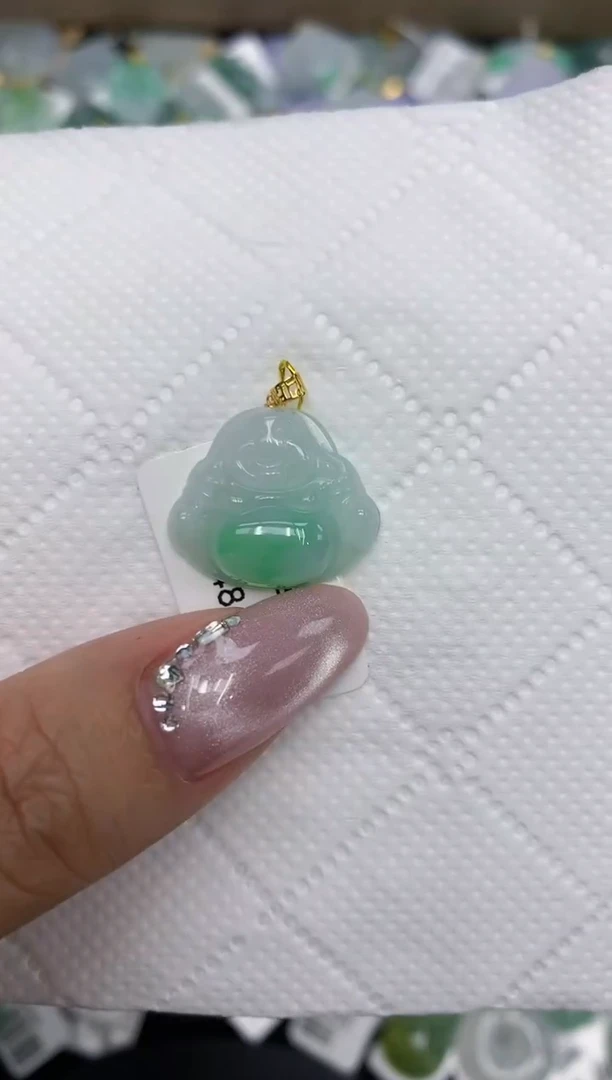 颈饰18K金镶嵌翡翠111111111111