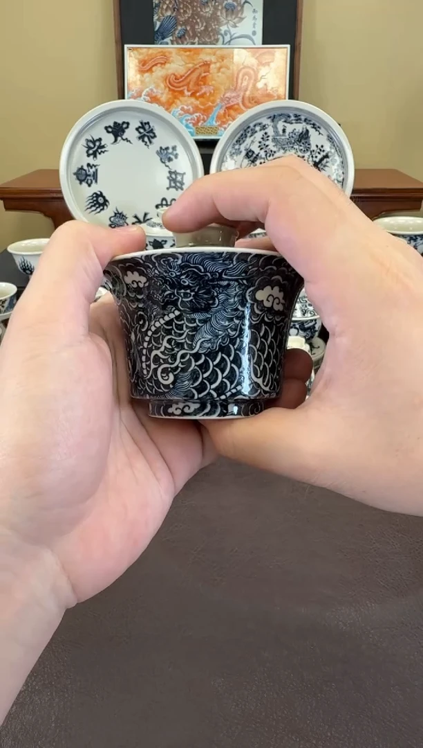 二号釉云墨麒麟马蹄盖碗