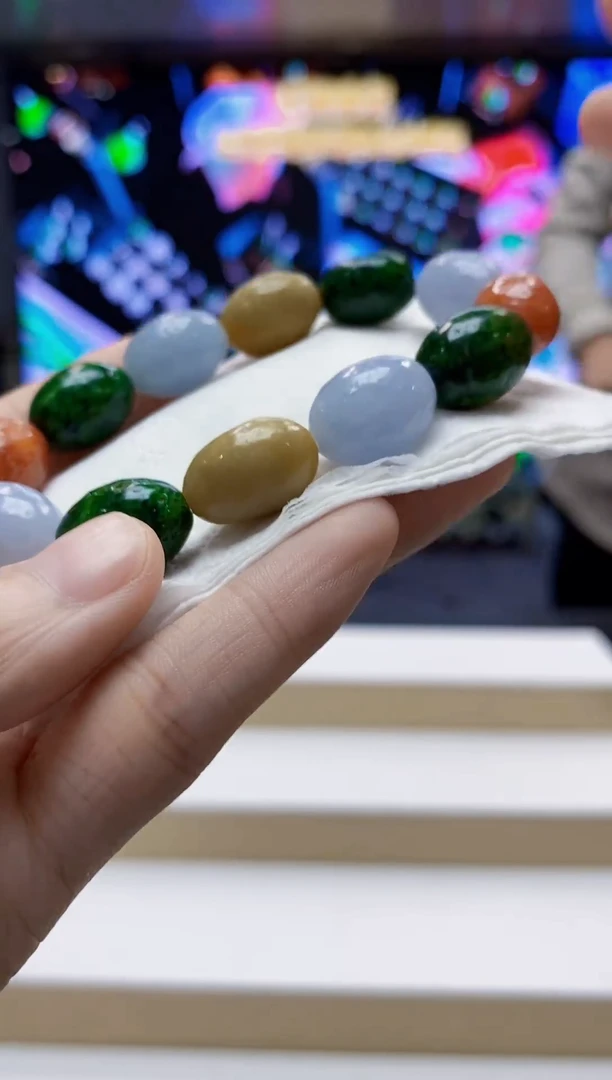 未镶嵌定制翡翠-毛货手串16