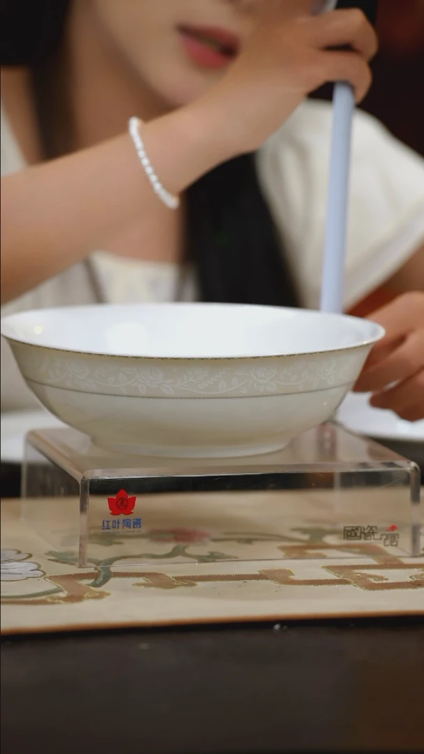 1个微瑕白玫瑰9英寸斗碗