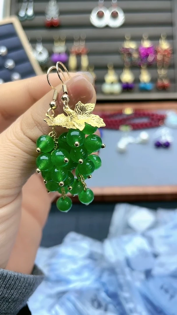 【闪购商品】翡翠耳饰14K金镶嵌绿色小葡萄
