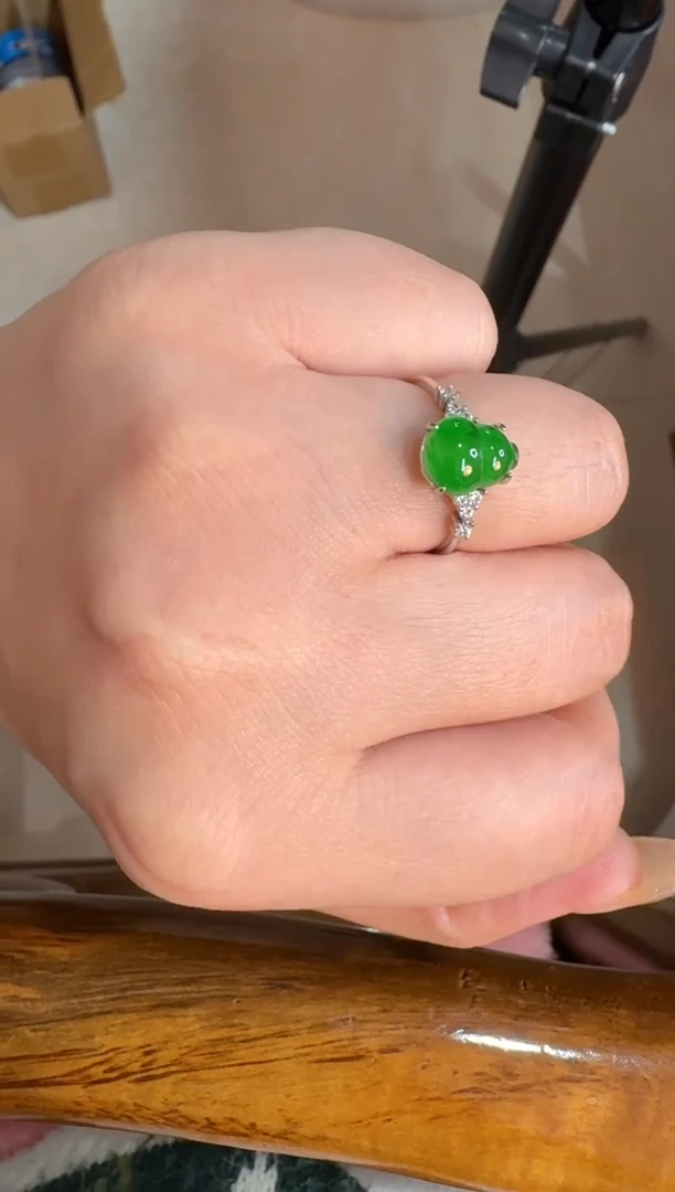 【闪购商品】翡翠戒指银S925镶嵌天然A货翡翠戒指