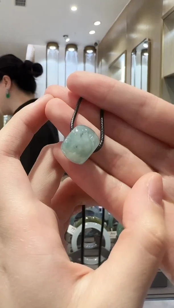 翡翠未镶嵌颈饰93多样发一